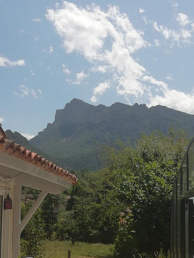 Chambre Familiale "Le Pecher" Saillans  ภายนอก รูปภาพ