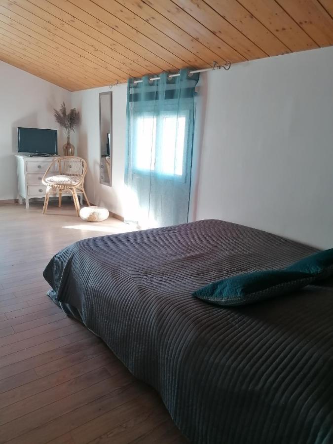 Chambre Familiale "Le Pecher" Saillans  ภายนอก รูปภาพ