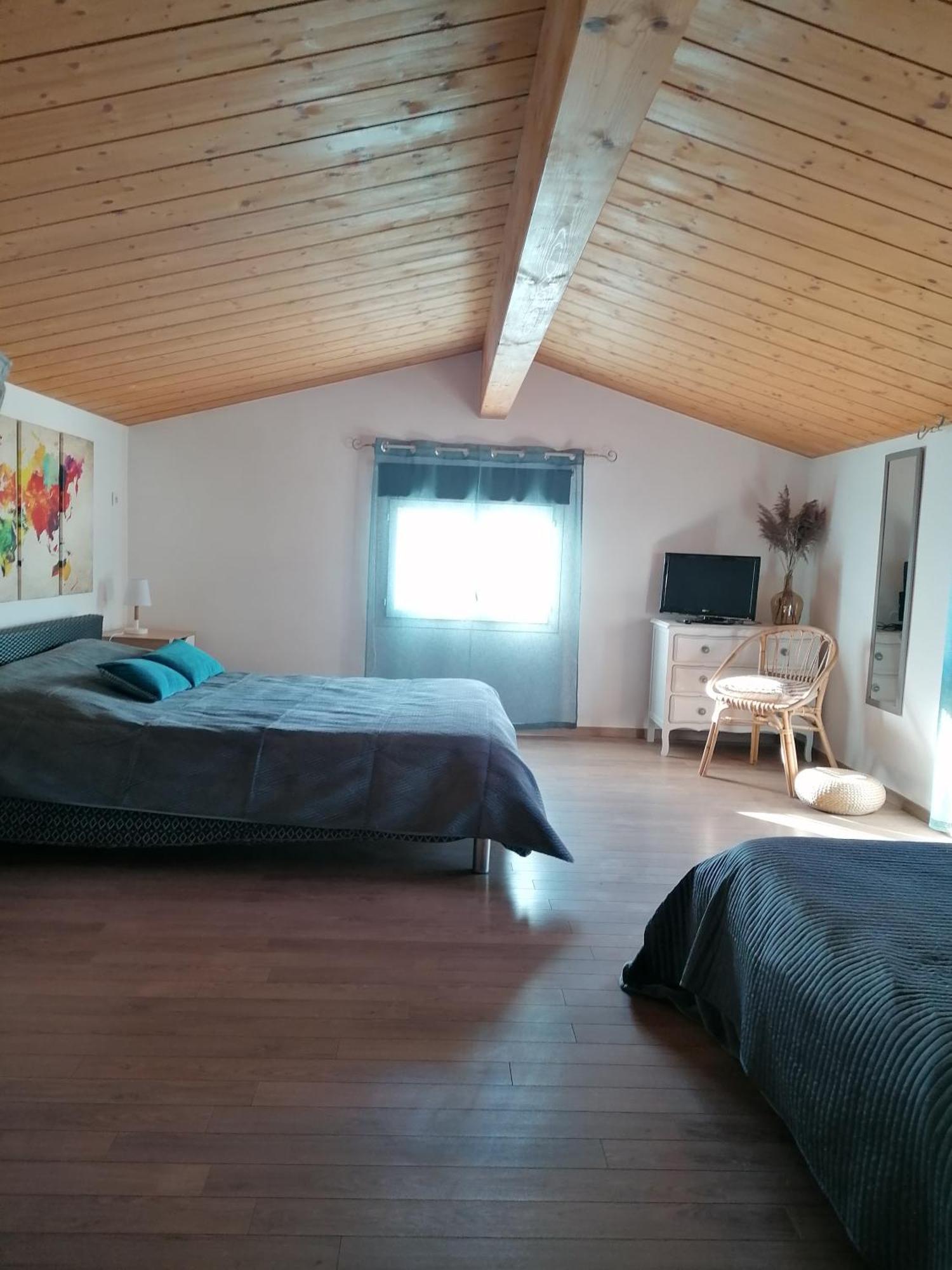 Chambre Familiale "Le Pecher" Saillans  ห้อง รูปภาพ